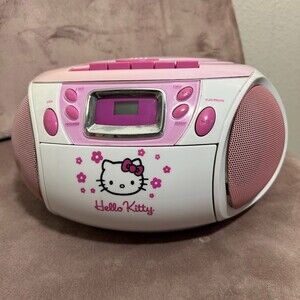 VTG Y2K Hello Kitty CD Boombox Cassette Player AM/FM Radio KT2028A READ!!!!